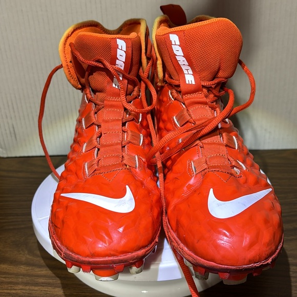NIKE Force Savage Pro TD Promo Football
Cleats Size 13 used but barely. - Picture 8 of 9
